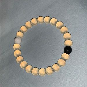 Lokai clear bracelet size small
